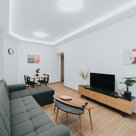 Comfy And Stylish Apartment Tesalonika Bagian luar foto