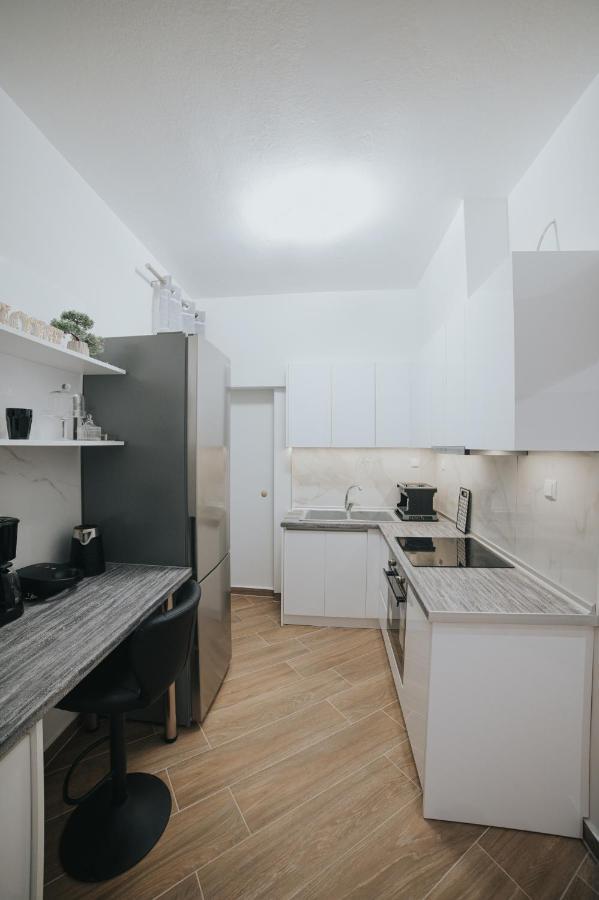 Comfy And Stylish Apartment Tesalonika Bagian luar foto